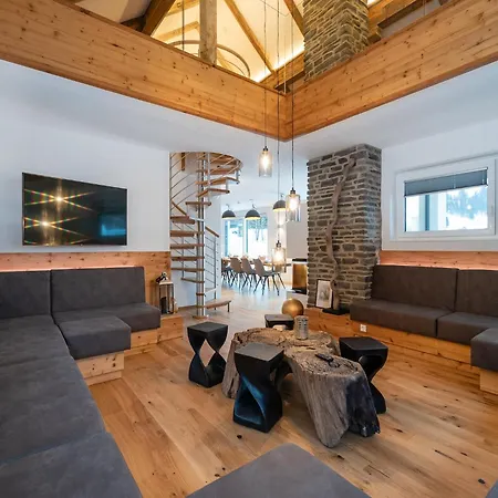 Nyaraló In Near Lift *